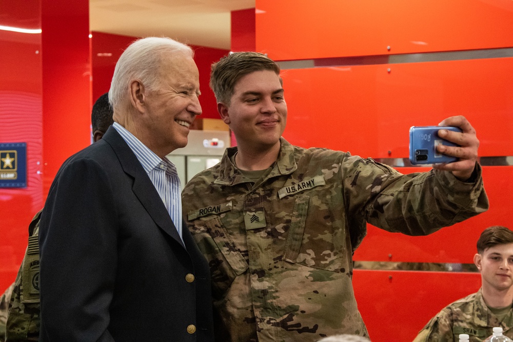 President Joseph R. Biden Jr. visit and take selfies with Paratroopers in the 82nd Airborne Division in Poland