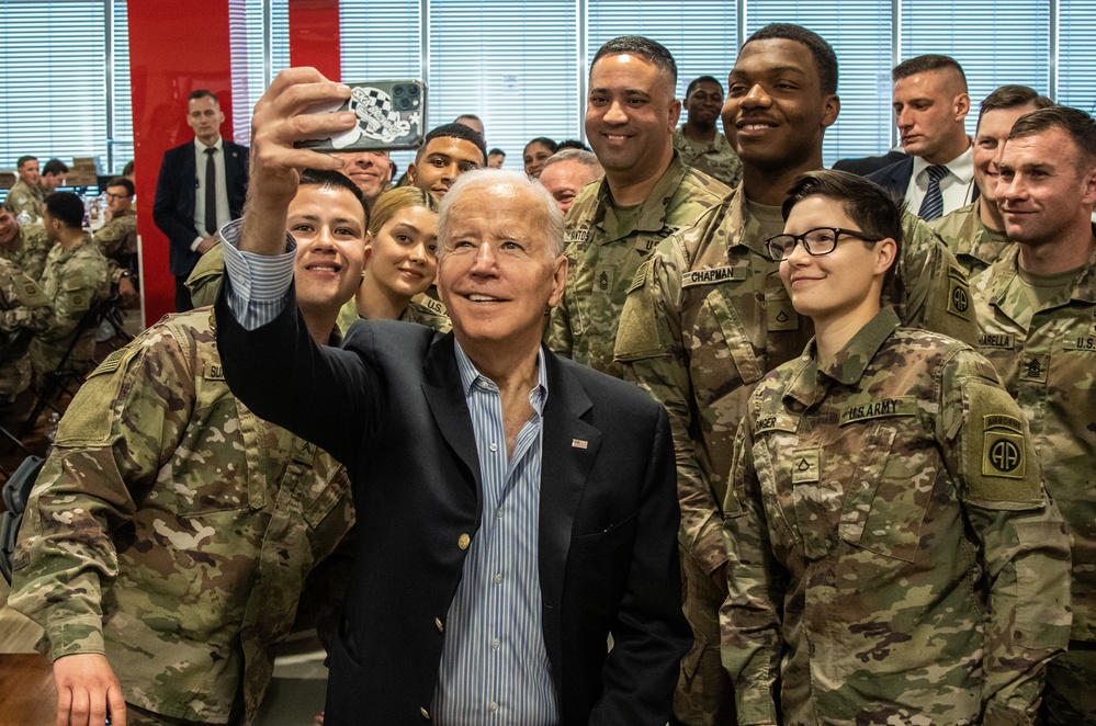 President Joseph R. Biden Jr. visit and take selfies with Paratroopers in the 82nd Airborne Division in Poland