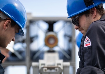 Kearsarge Conducts Operations in the Atlantic Ocean.