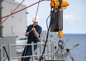 Kearsarge Conducts Operations in the Atlantic Ocean.
