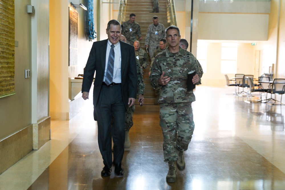 U.S. Special Operations Commander visits Baghdad