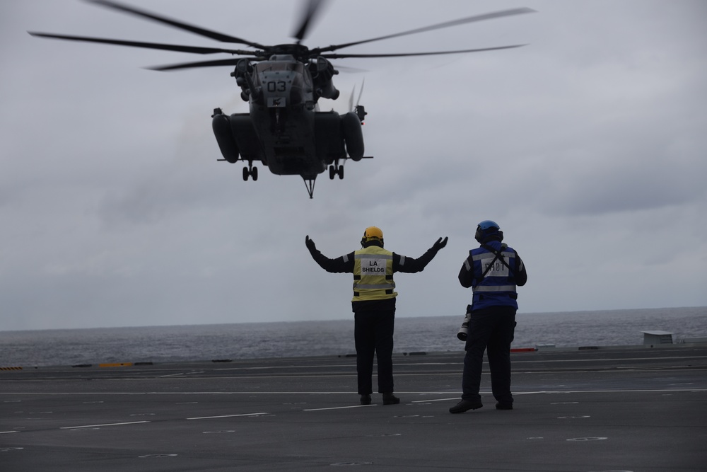 U.S. Marines conduct training on HMS Prince of Wales
