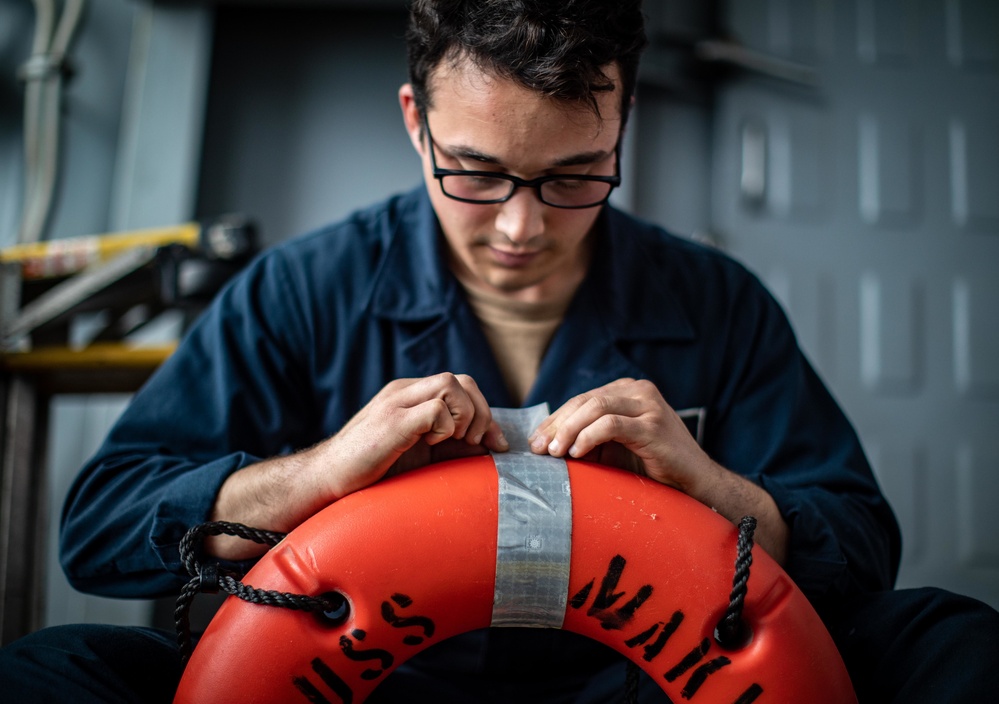 Makin Island Maintains Life Preserver