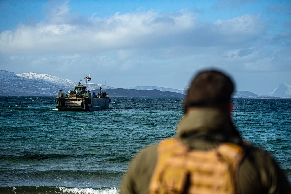 U.S. Marines and Korps Mariniers Perform an Amphibious Landing During Exercise Cold Response 22