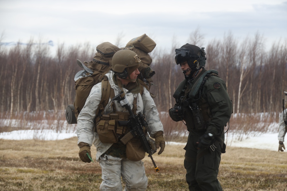 U.S. Marines conduct assault support in Norway