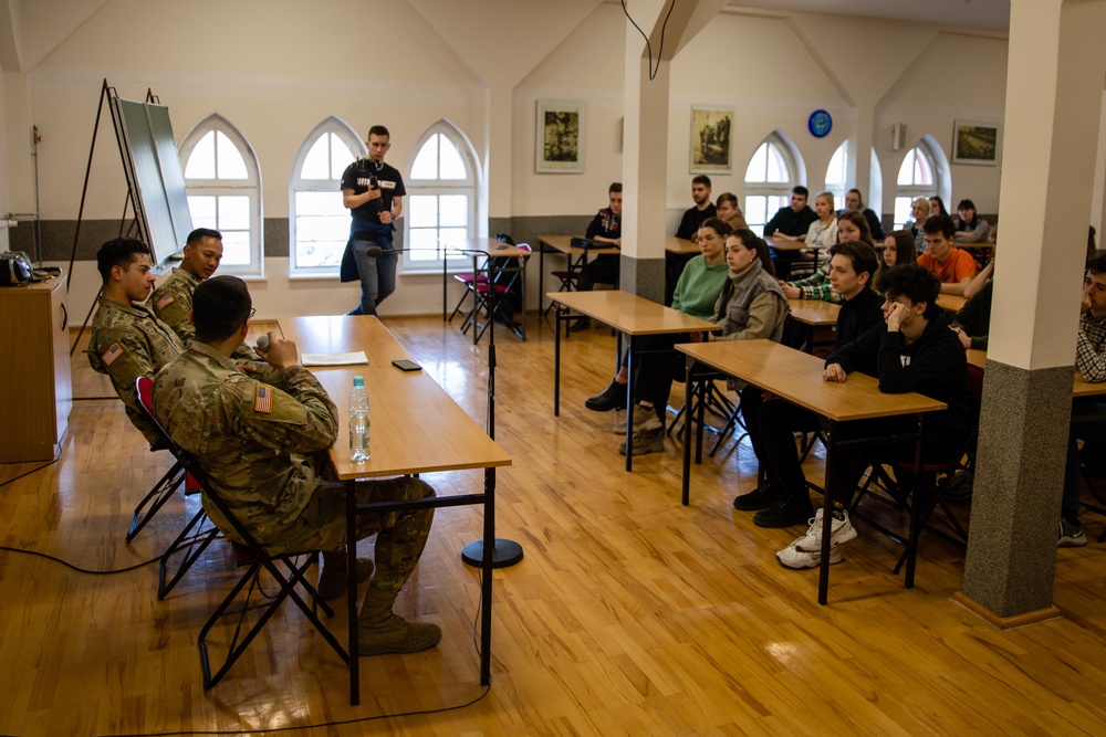 ‘Hamiltons Own’ forms bonds, Polish Community