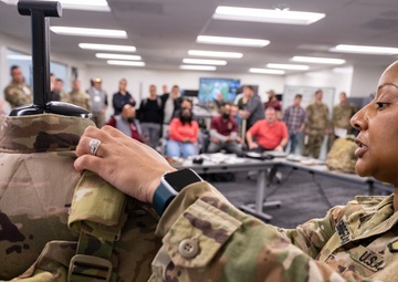 PD S&amp;SI Helps Forge Relationship Between PEO Soldier and USASOC