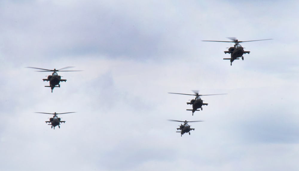 South Carolina National Guard receives the first five AH-64E model Apache attack helicopters