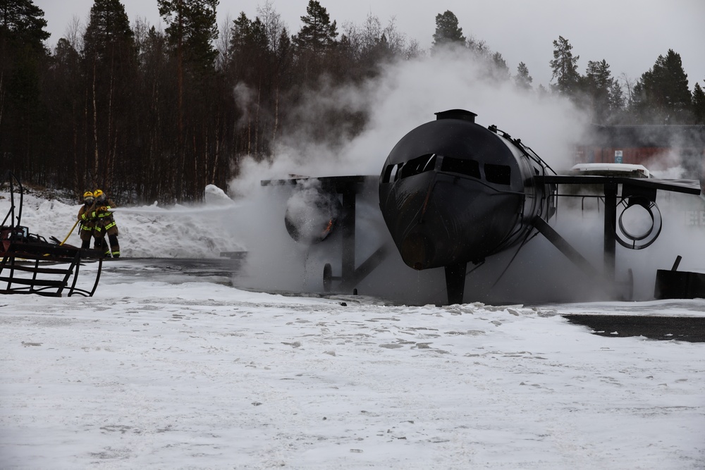 U.S. Marine Corps Firefighters train with Norwegian Firefighters