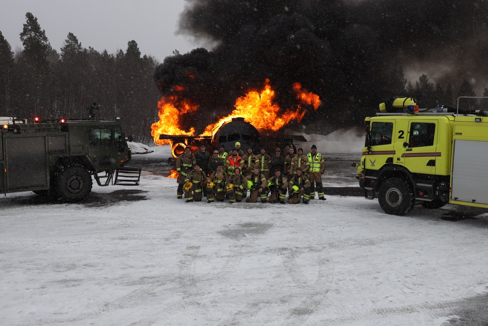 U.S. Marine Corps Firefighters train with Norwegian Firefighters