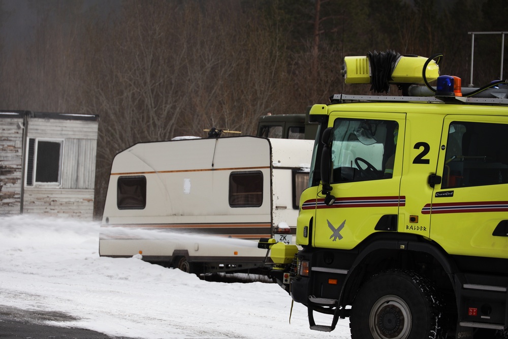 U.S. Marine Corps Firefighters train with Norwegian Firefighters