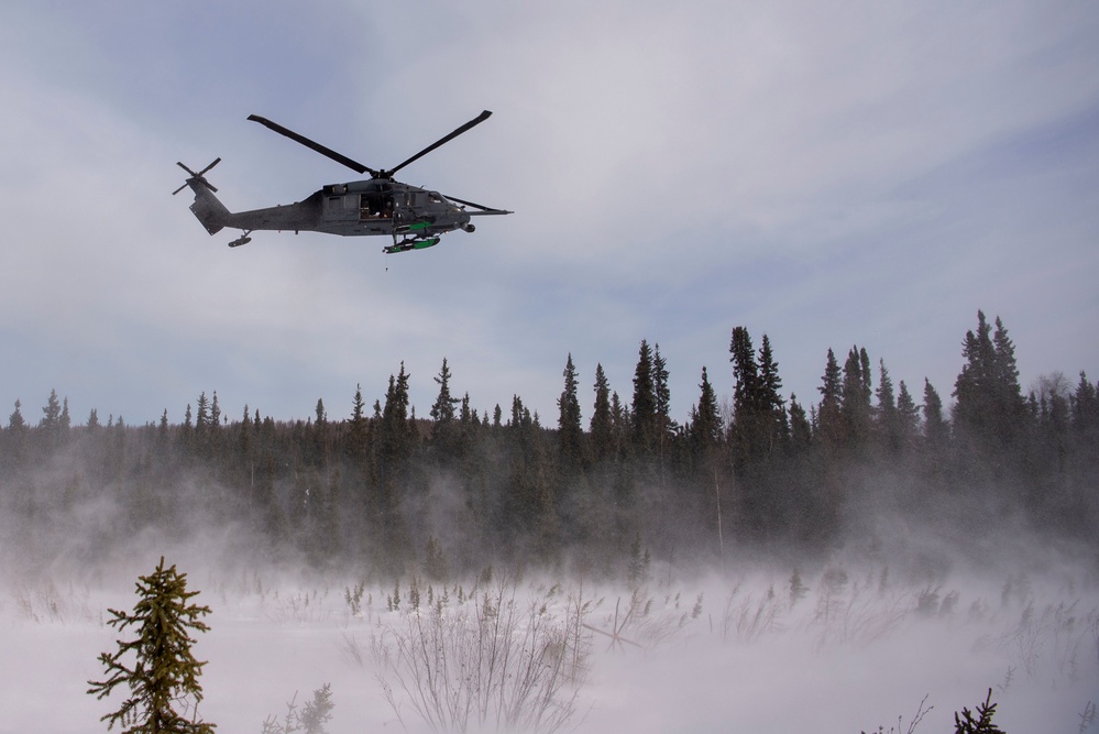 Eielson AFB Arctic Survival School completes final class of 2021-2022 season