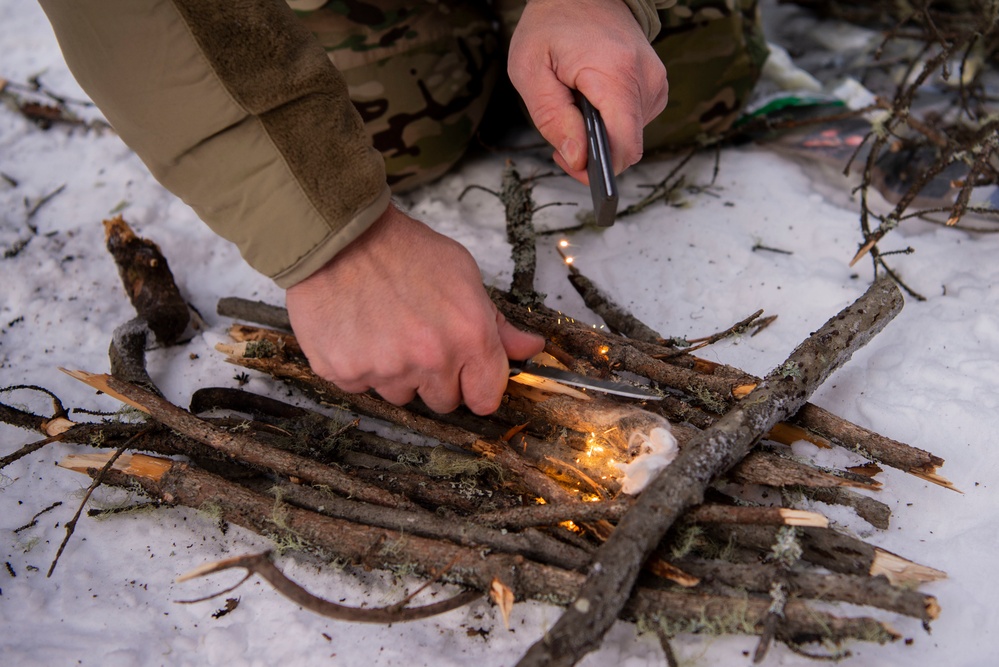 Eielson AFB Arctic Survival School completes final class of 2021-2022 season