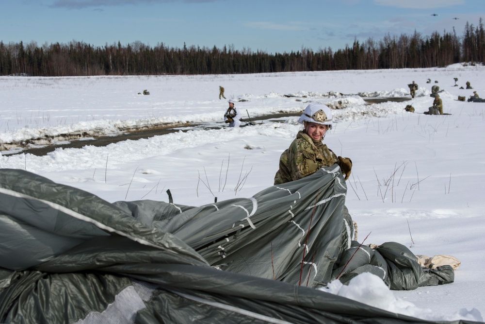 Air Force and Army conduct airborne operations at JBER