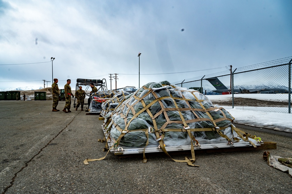 62nd Maintenance Squadron keeps jets moving