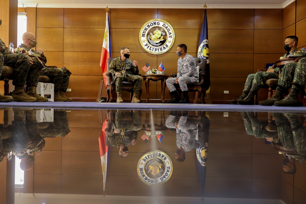 Balikatan 22- 3d Marine Division Commanding General visits AFP leaders