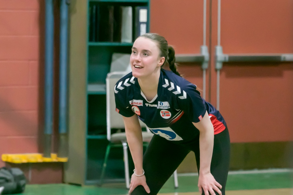 Norwegian Youth Soldiers compete in volleyball tournament