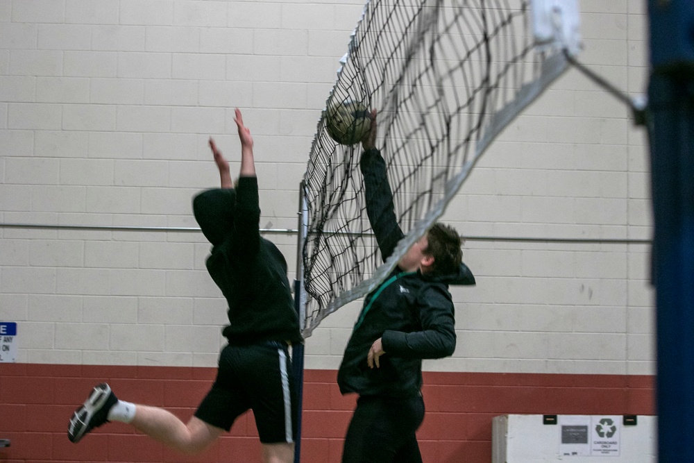 Norwegian Youth Soldiers compete in volleyball tournament