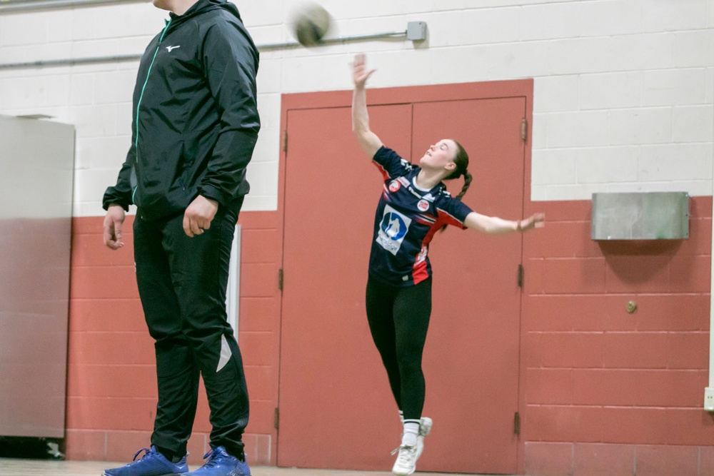 Norwegian Youth Soldiers compete in volleyball tournament