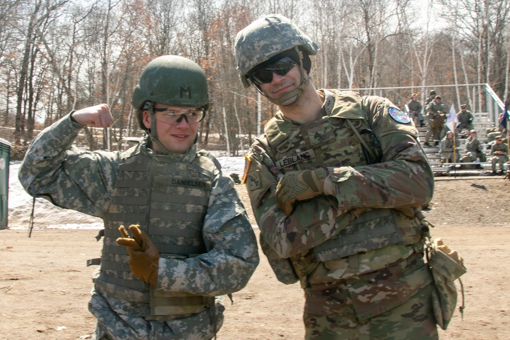 Norwegian Soldiers complete M17 pistol qualification