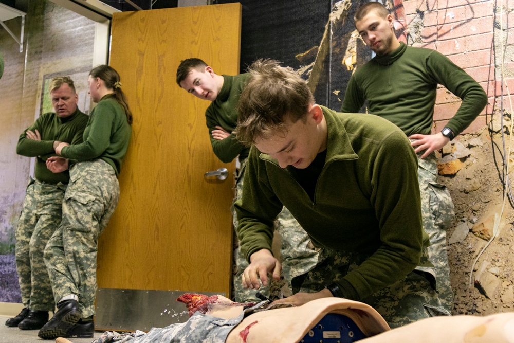 Norwegian Youth Soldiers train at the Medical Simulation Training Center