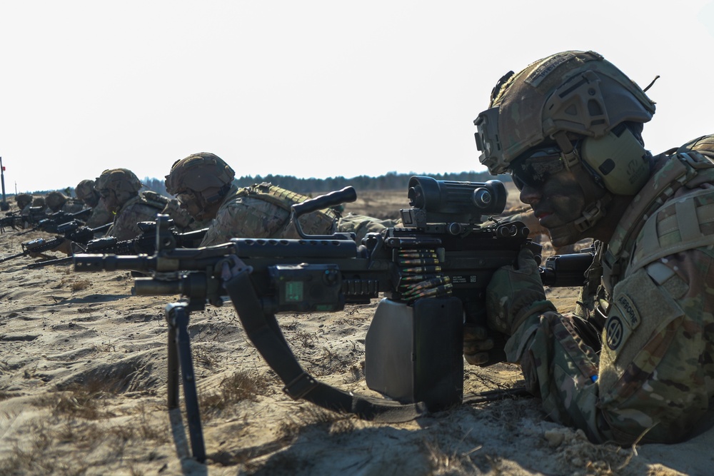 Paratroopers, Polish Allies take part on combined live fire exercise