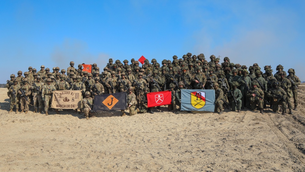 Paratroopers, Polish Allies take part on combined live fire exercise