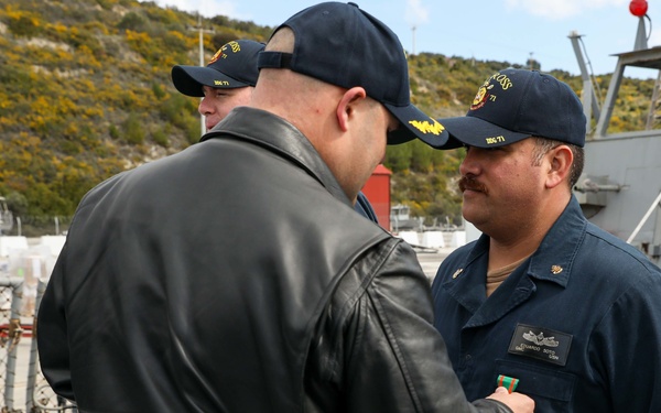 USS Ross Sailors receive awards