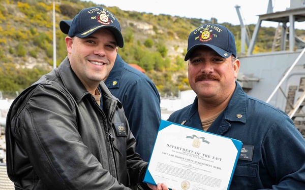 USS Ross Sailors receive awards
