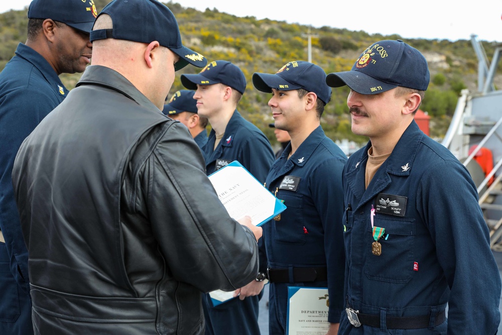 USS Ross Sailors receive awards