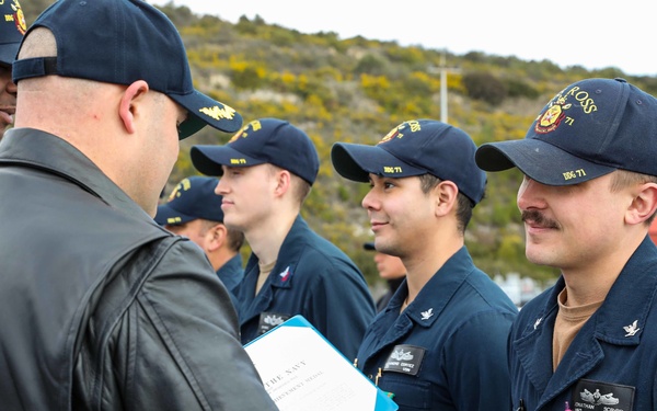 USS Ross Sailors receive awards