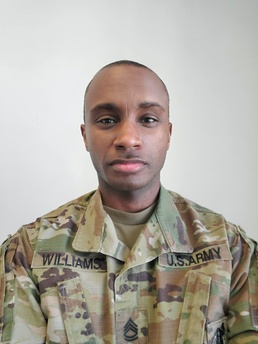 Latvian Chief of Defense honors U.S. Soldier