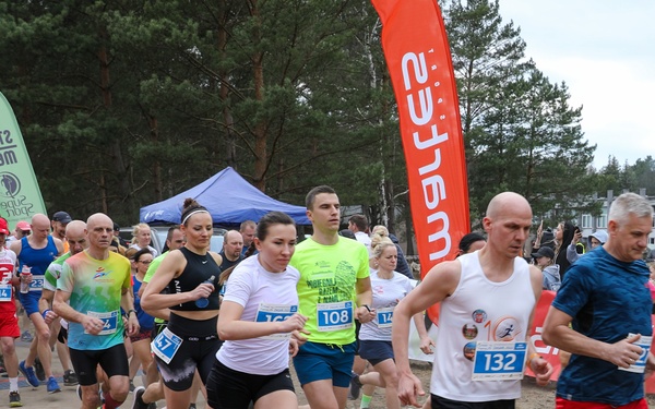 1ABCT, 1ID soldiers participate in a memorial run of "The Great Escape"