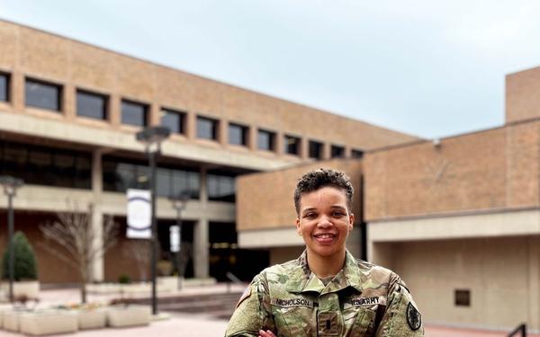 Army Psychology Student Realizes 7-year Dream of Becoming Military Officer