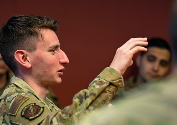 609th ACOMS hosts immersion tour with UofSC cadets