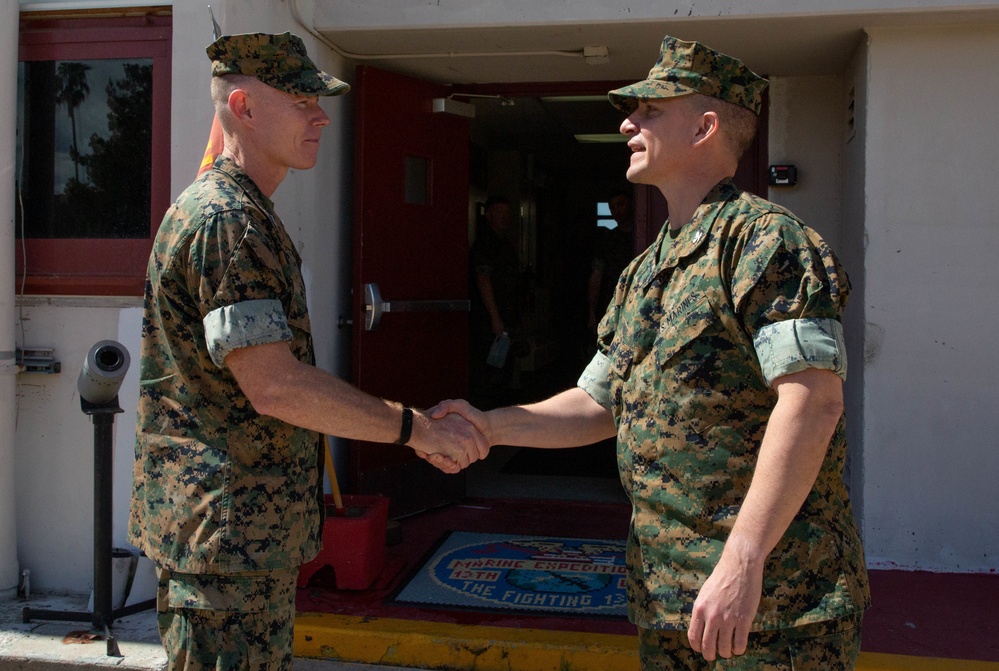 13th MEU &amp; 24th MEU commanders meet