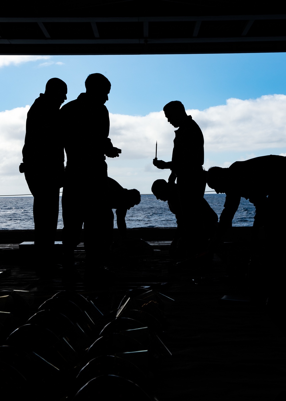 USS Carl Vinson (CVN 70) Sailors Conduct Maintenance in Pacific Ocean