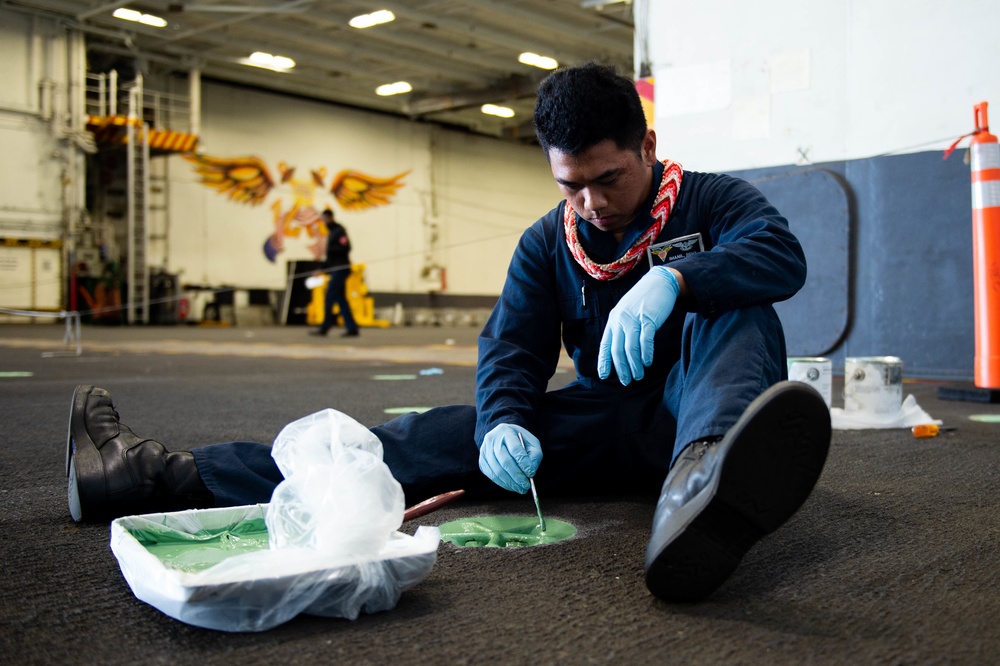 USS Carl Vinson (CVN 70) Sailors Conduct Maintenance in Pacific Ocean
