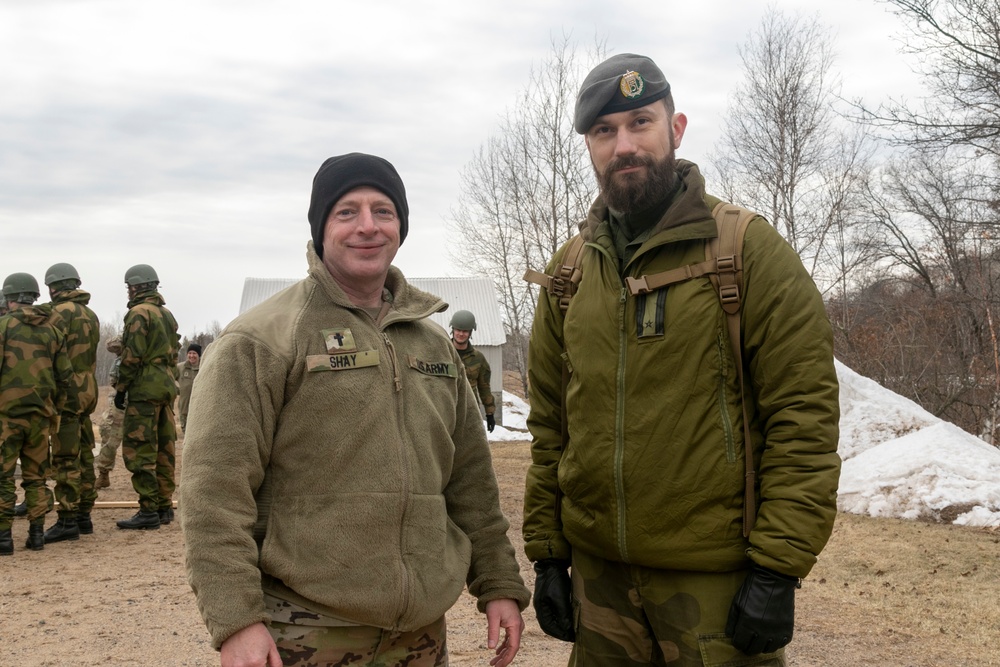 Norwegian Soldiers complete Field Leadership Reaction Course