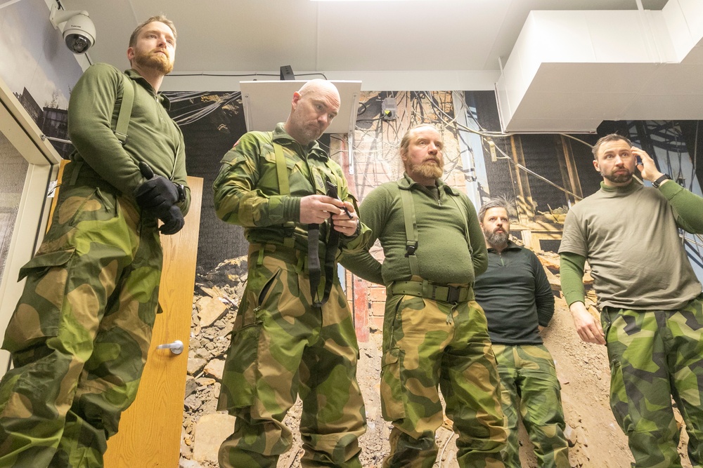 Norwegian Soldiers train at the Medical Simulation Training Center