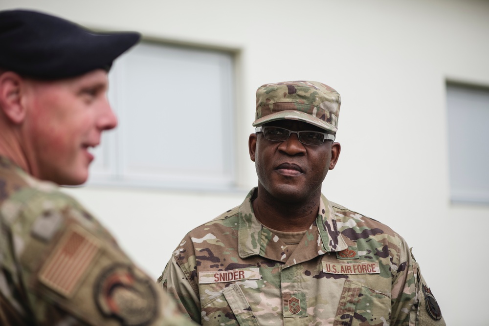USFJ Senior Enlisted Leader visits Team Kadena
