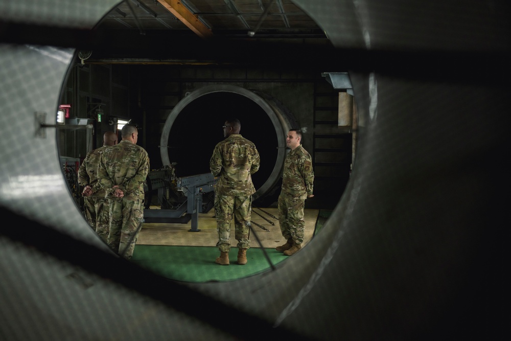 USFJ Senior Enlisted Leader visits Team Kadena