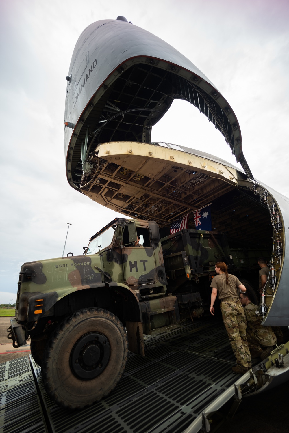 C5 Galaxy Cargo Operations at RAAF Base Darwin