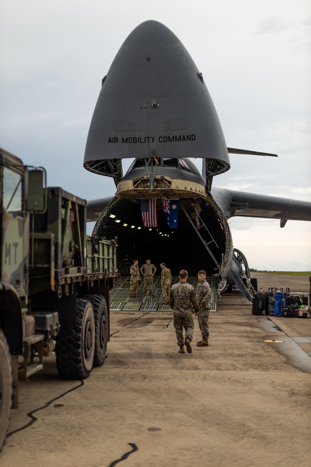 C5 Galaxy Cargo Operations at RAAF Base Darwin