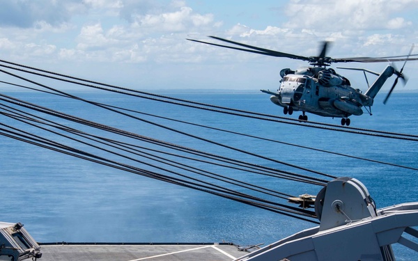 USS Ashland (LSD 48) participates in Balikatan 22