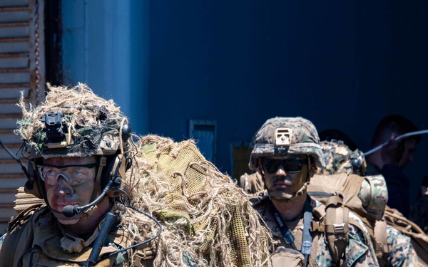 USS Ashland (LSD 48) participates in Balikatan 22