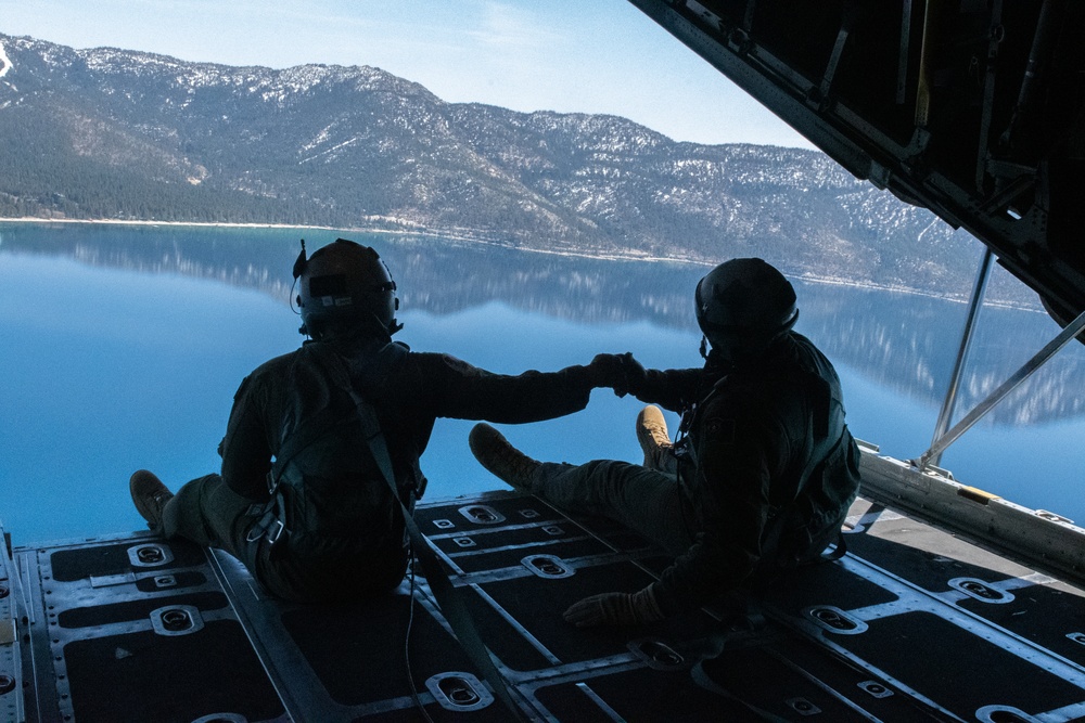 Feeling Fly: Local Civic Leaders experience Orientation Flight over Lake Tahoe and Northern Nevada