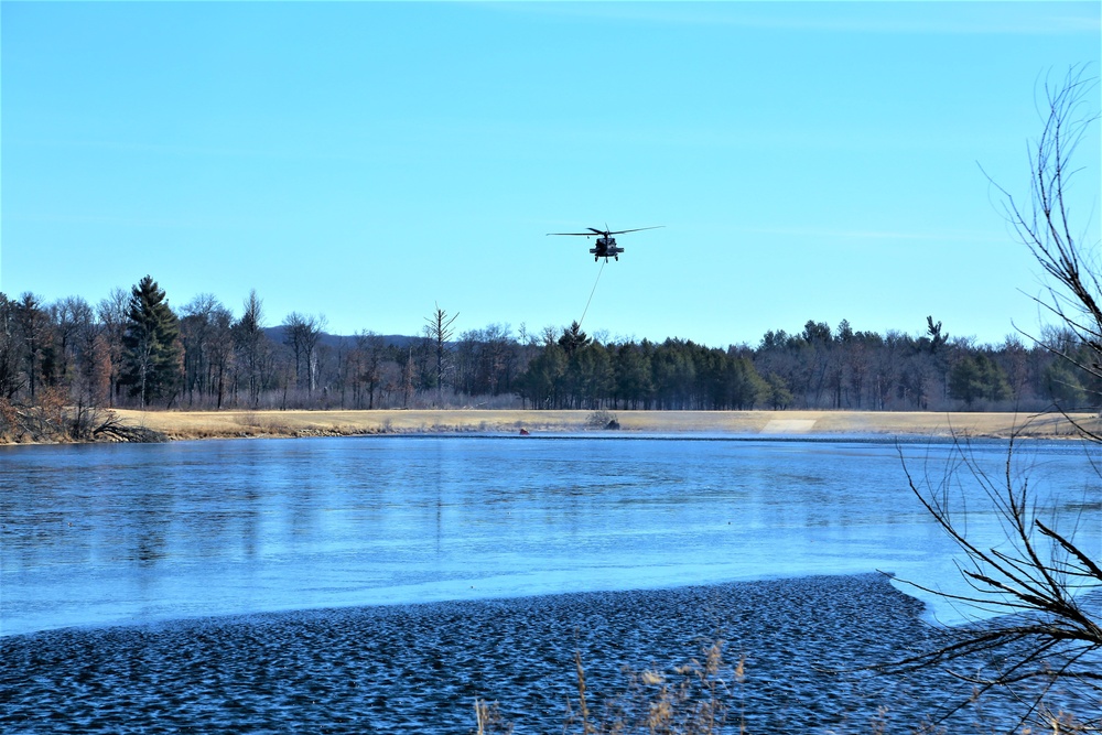 Federal, state agencies combine for fire-suppression training with Black Hawk helicopters