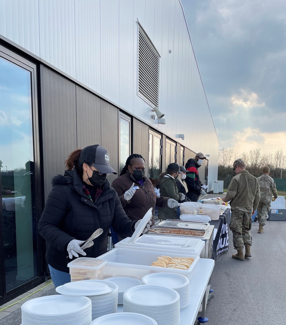 Barbecue at the HUB for incoming Soldiers