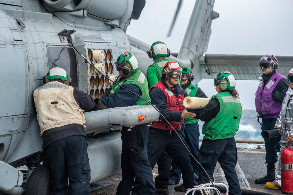 USS Jason Dunham (DDG 109) Conducts Flight Quarters